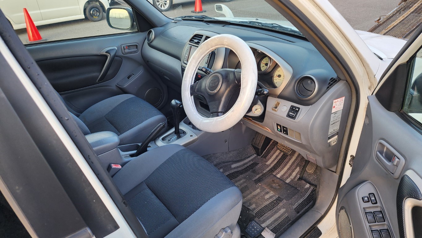 2000 TOYOTA RAV4 - SEKAI JAPAN