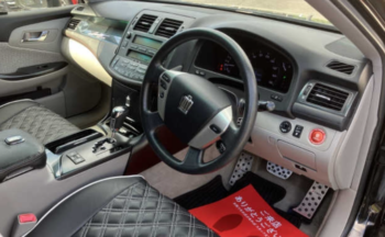 2012 TOYOTA CROWN ROYAL SERIES