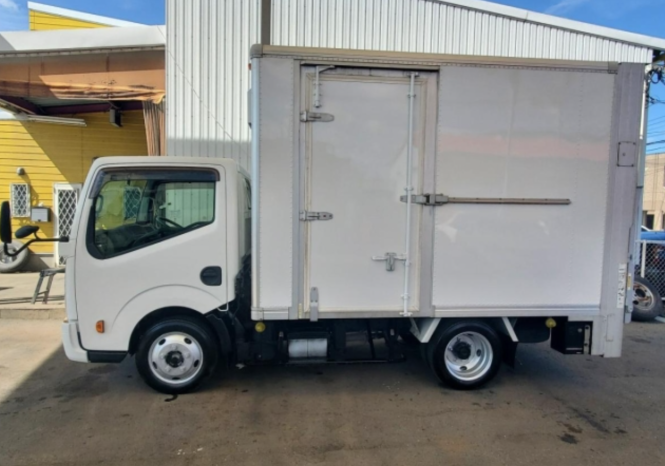 
								2014 NISSAN ATLAS 4 full									